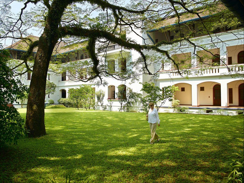 Brunton Boatyard - Cgh Earth Hotel Kochi Exterior photo